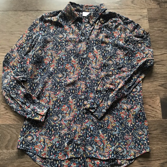 Liz Claiborne blue paisley sheet blouse. Size small - Picture 2 of 4